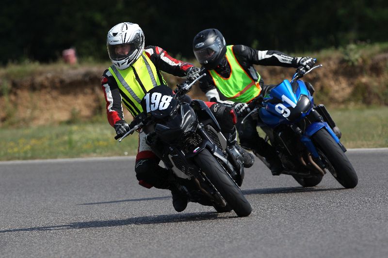 /Archiv-2018/44 06.08.2018 Dunlop Moto Ride and Test Day  ADR/Strassenfahrer-Sportfahrer grün/91